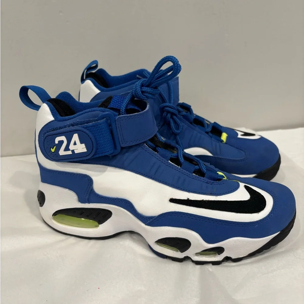 Nike Air Griffey Max 1 Size 7 Youth Blue and White Sneakers with Black Accents